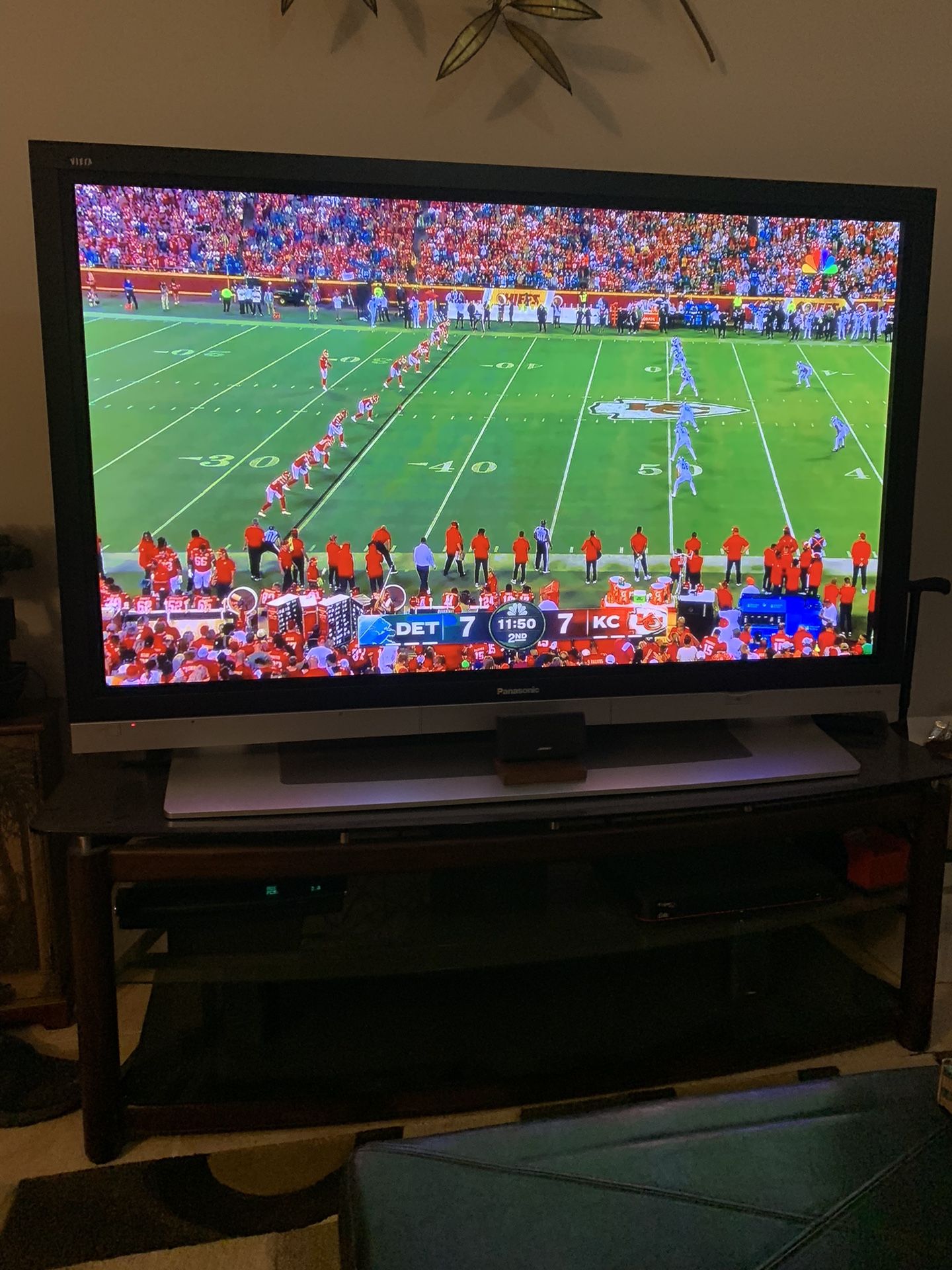 Tv 65” Panasonic Plasma & Glass Tv Table