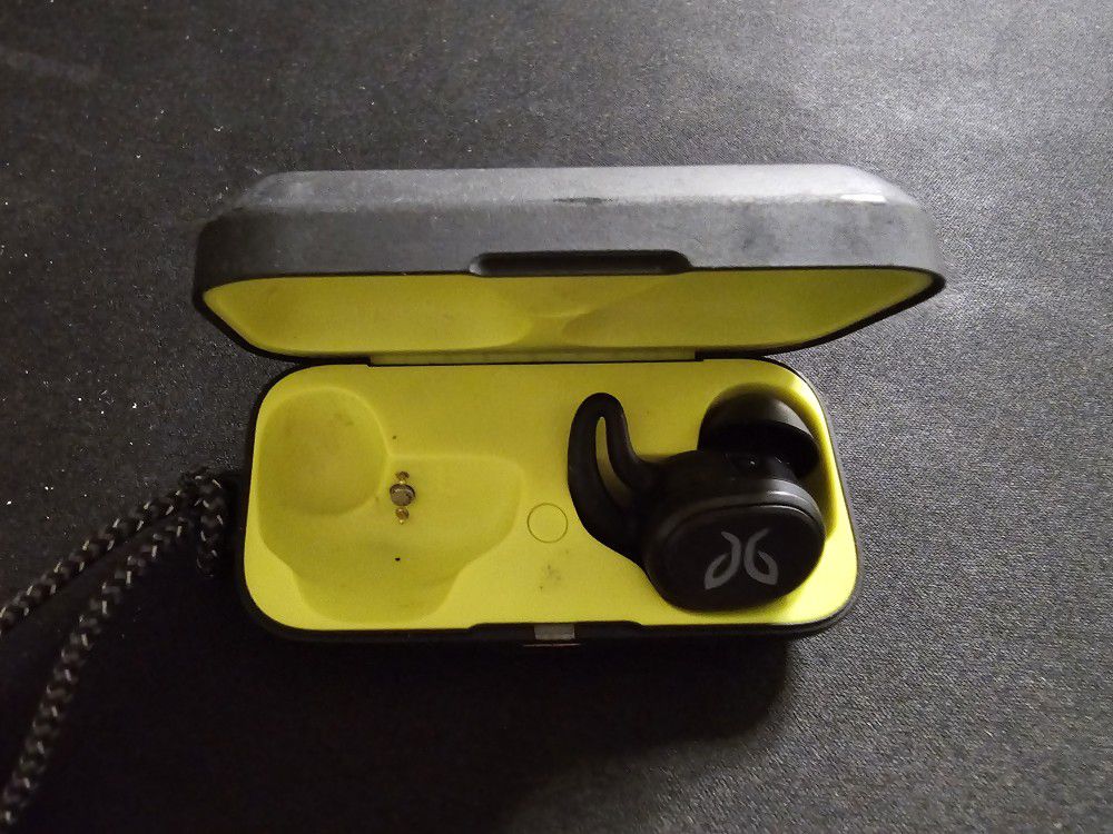 Jaybird Vista Bluetooth Headphone & Case
