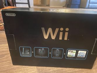 Wii Console Gaming System with Accessories and Games Included