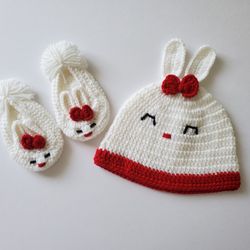 BEAUTIFUL Bunny hat and shoes set baby boy photography prop, crochet baby hat and shoes 6-9 Months.