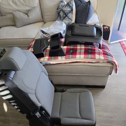 Fifth Gen RAM 1500 center Console