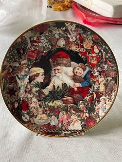 1992 'A Visit from St. Nicholas' collector plate by John Grossman for the Hamilton Collection.  8.25”