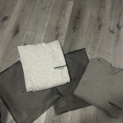 ‼️‼️essentials hoodies‼️‼️