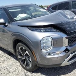 2022 Mitsubishi Outlander 2.5L Parts Truck Good Motor/Transmission
