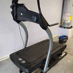Treadmill NordicTrack X9i Incline Trainer