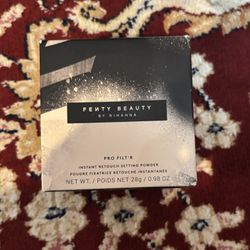 Fenty Beauty by Rihanna Pro Filt'r Instant Retouch Setting Powder