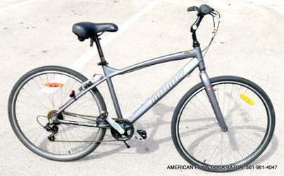 Infinity Boss Three 7 Speed 700c Men's Hybrid Bike Matte Gray 18 inch frame Pre-owned,