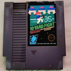 10-Yard Fight - NES * 5 Screw * (Nintendo Entertainment System, 1985)