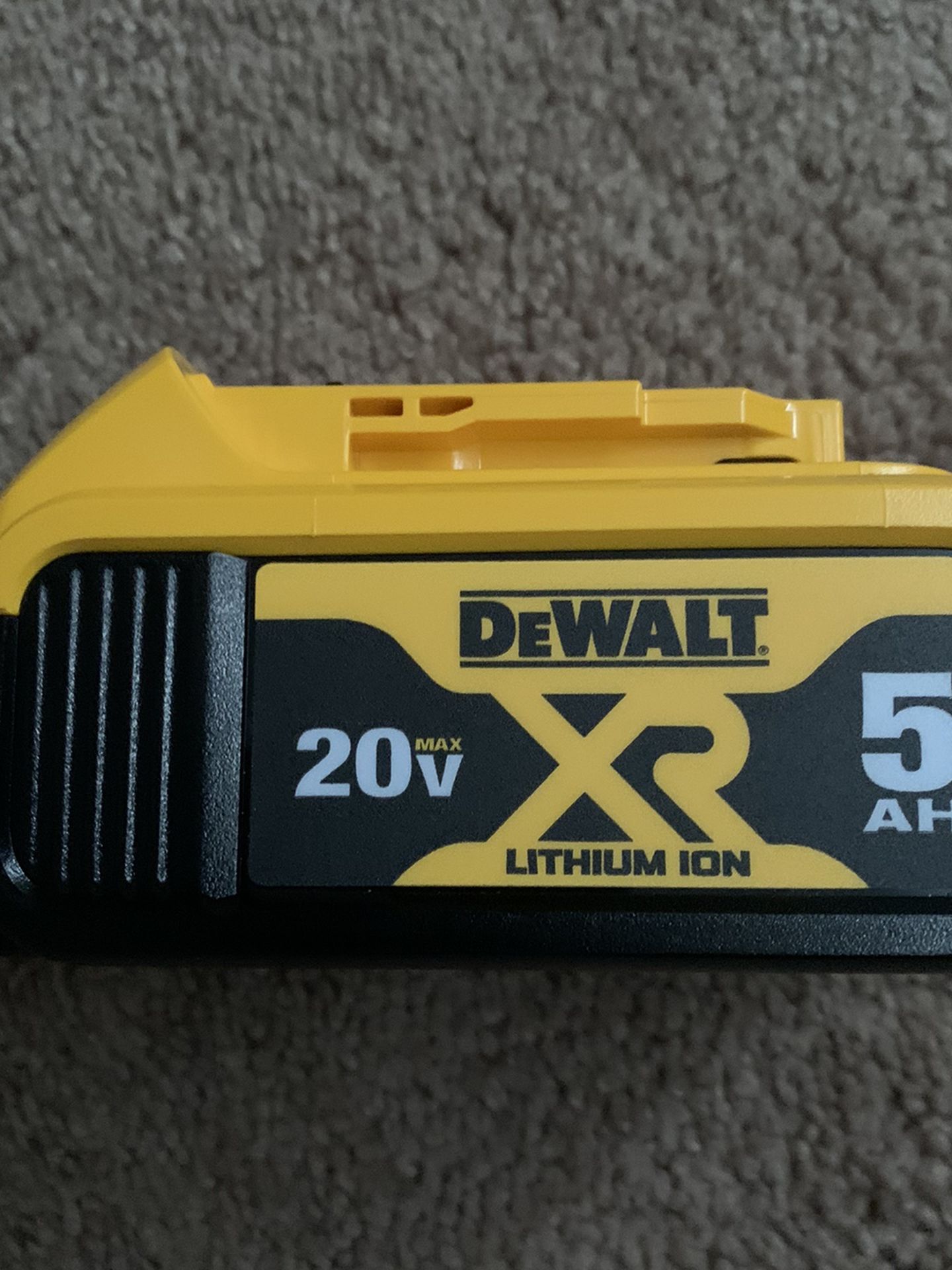 Brand new Dewalt XR 5Ah 20V battery