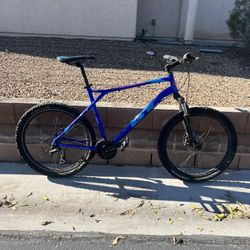 GT Aggressor Pro Mountain Bike 27.5