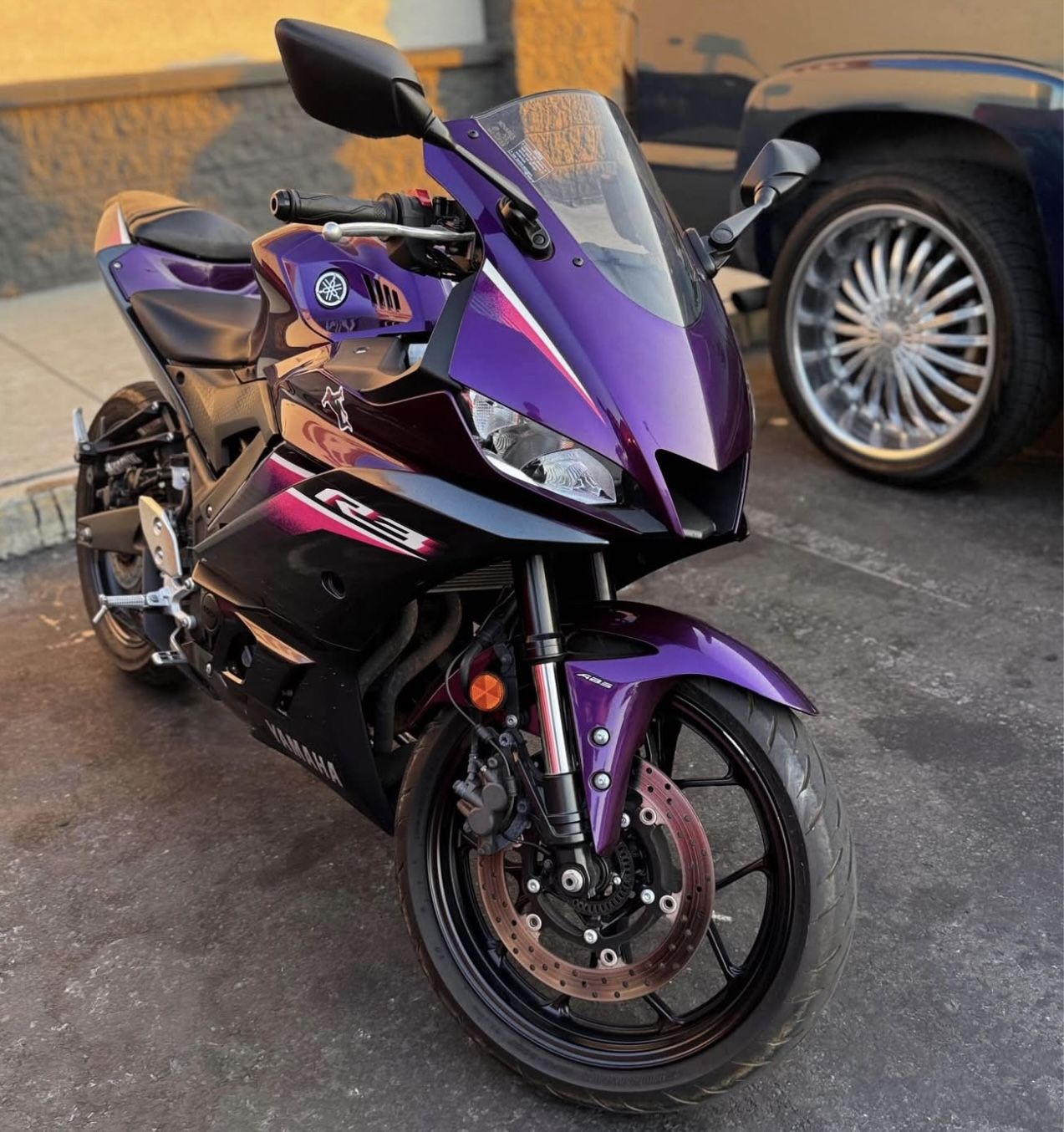 2023 Yamaha R3