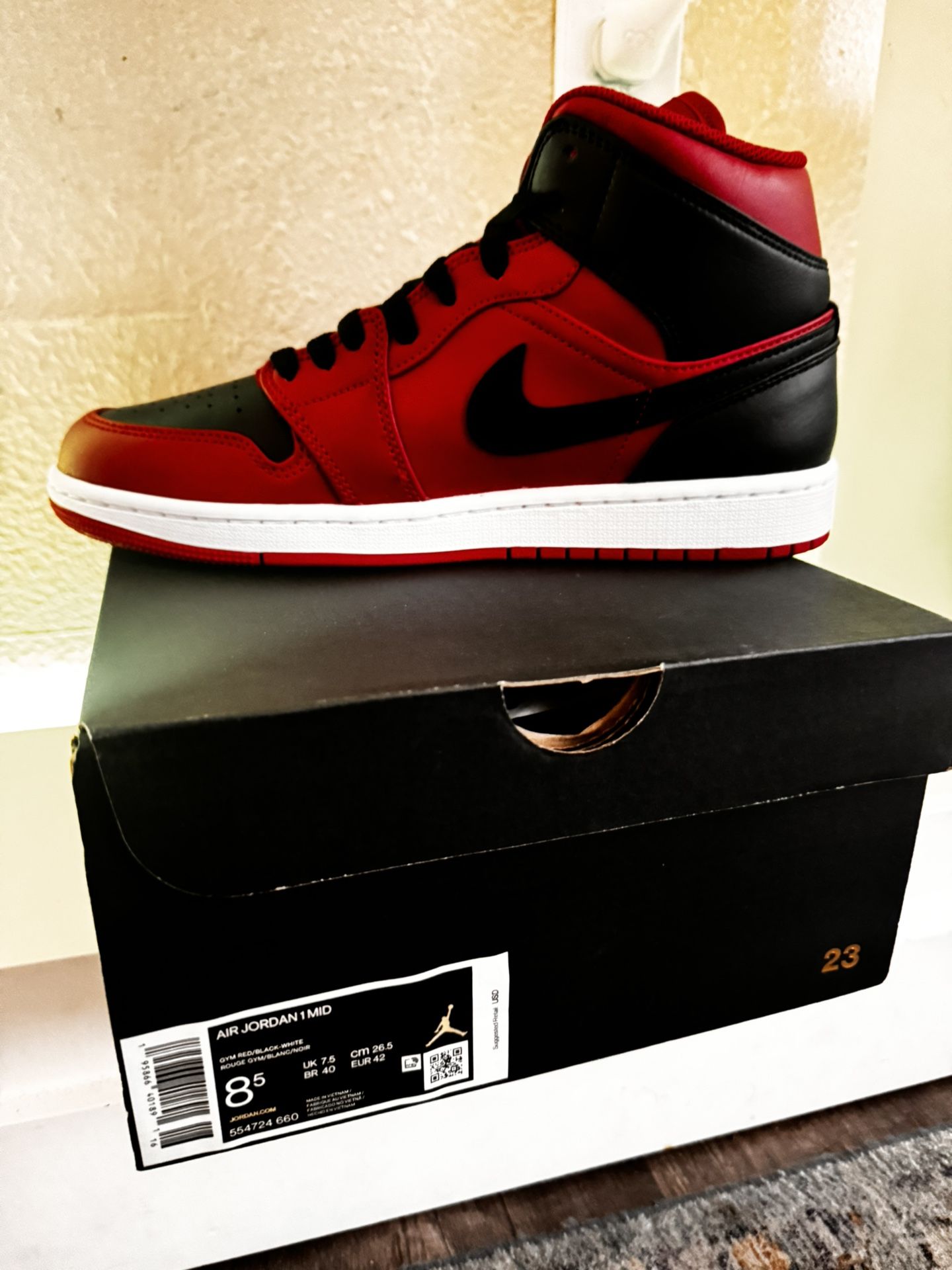 AIR JORDAN 1 MID