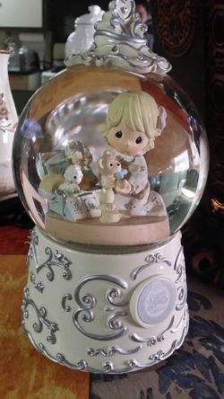 Precious moment musical