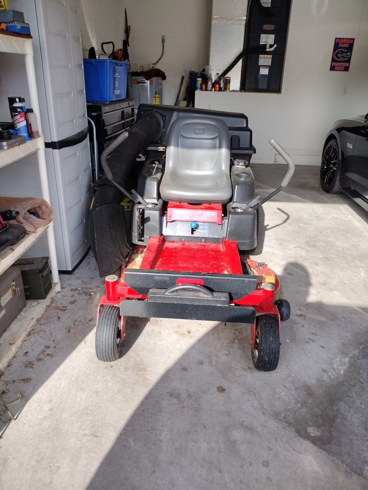 Toro ZTR 42 In Lawn Mower