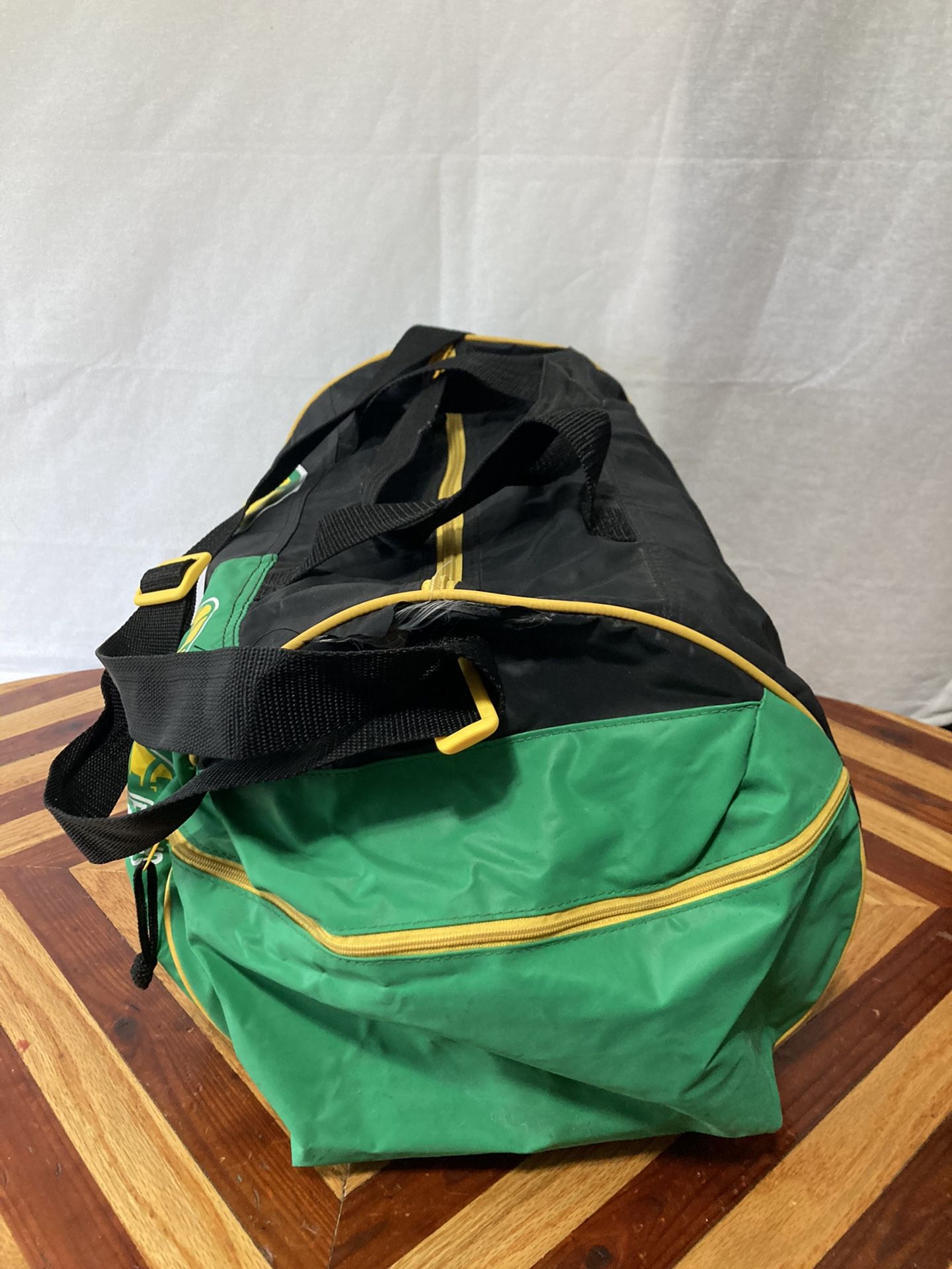 VTG 80s SEATTLE SUPERSONICS Player Issue Bag NBA Leather Duffle Bag Basketball