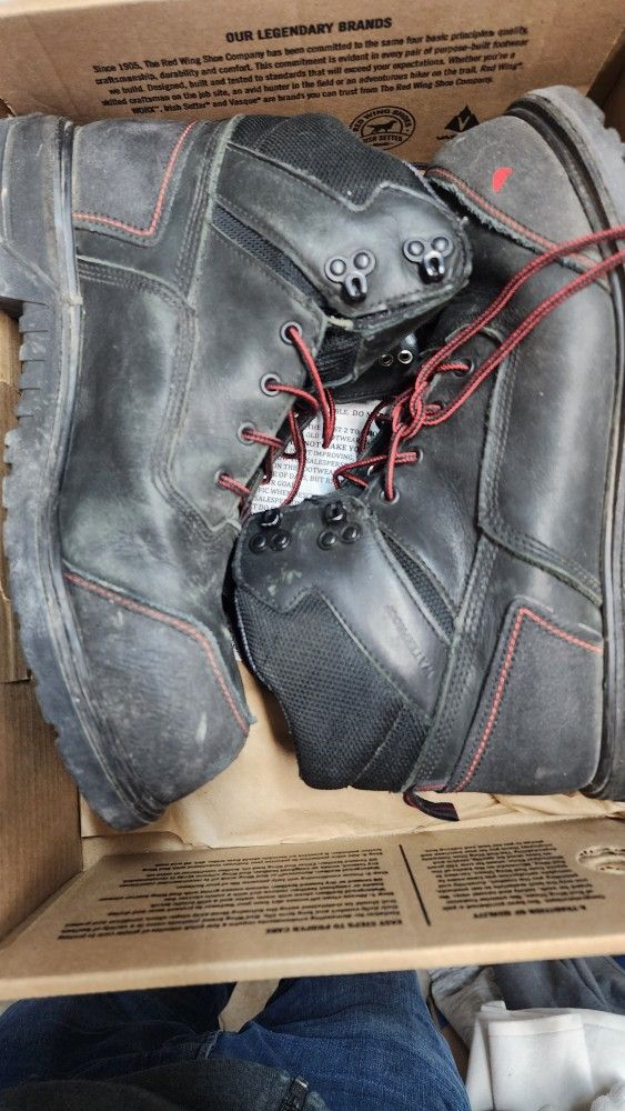 Red Wing BOOTS SIZE 10.0 D