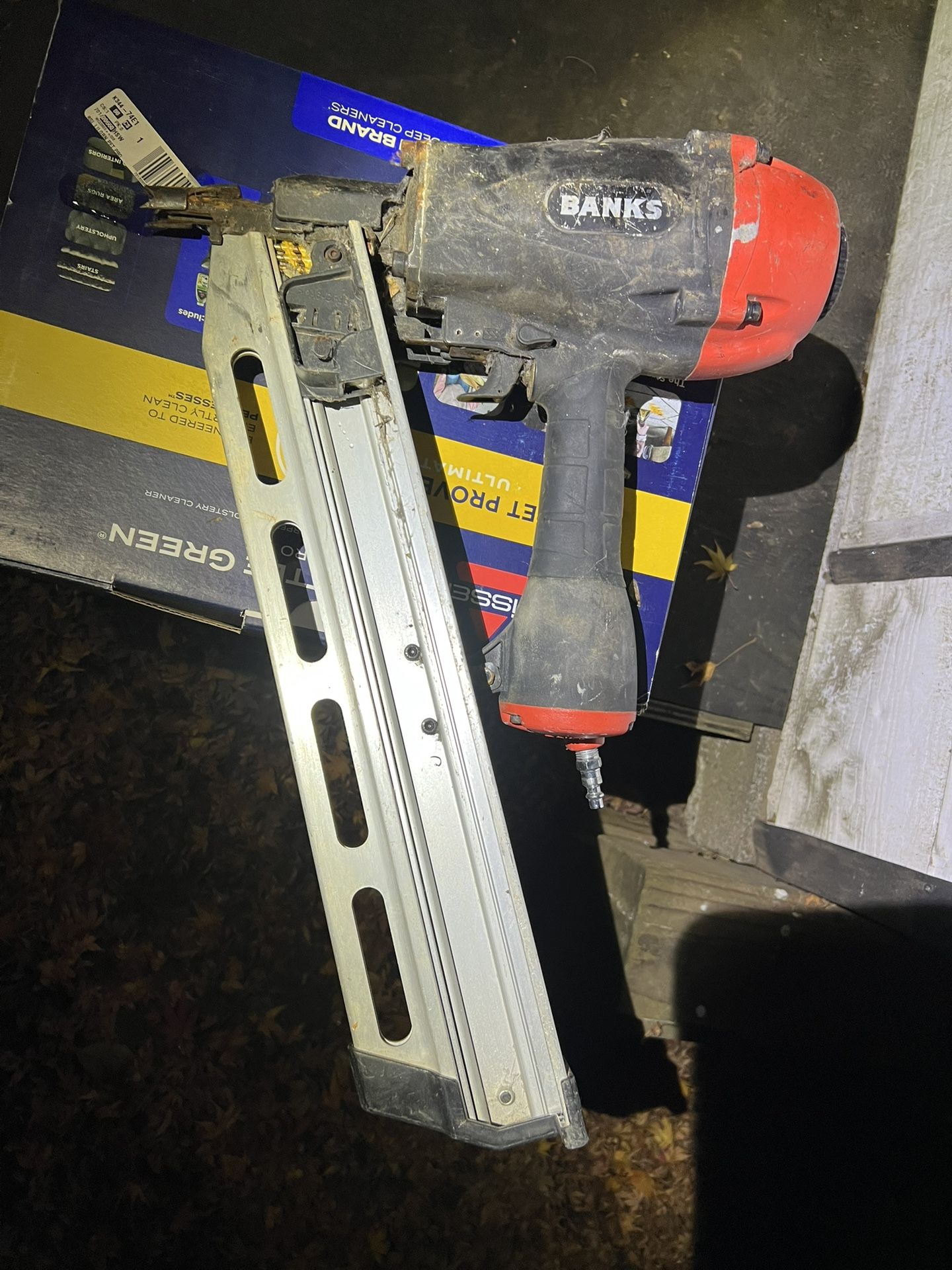 BANKS NAIL GUN
