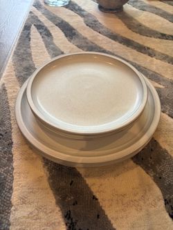 Hearth & home plate set of 4