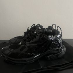 balenciaga runners