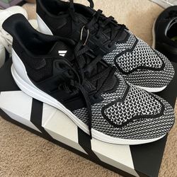 Men’s Size 11 Ultradreamer DNA Sneaker