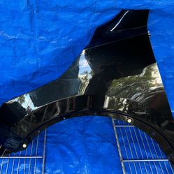 
2017-2022 NISSAN ROGUE SPORT LEFT SIDE FENDER ASSEMBLY BLACK (G41) 