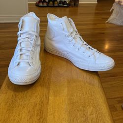 LIKE NEW CONVERSE size 14 Men 