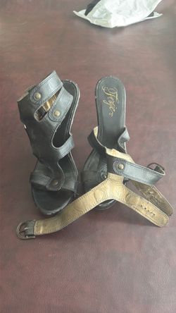 Vintage Fergie heels size 10