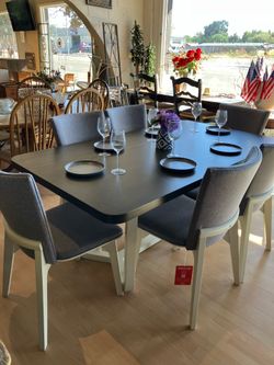 Contemporary Dining Set 