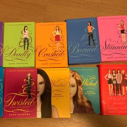 10 brand new Pretty Little Liars Books by Sara Shepard