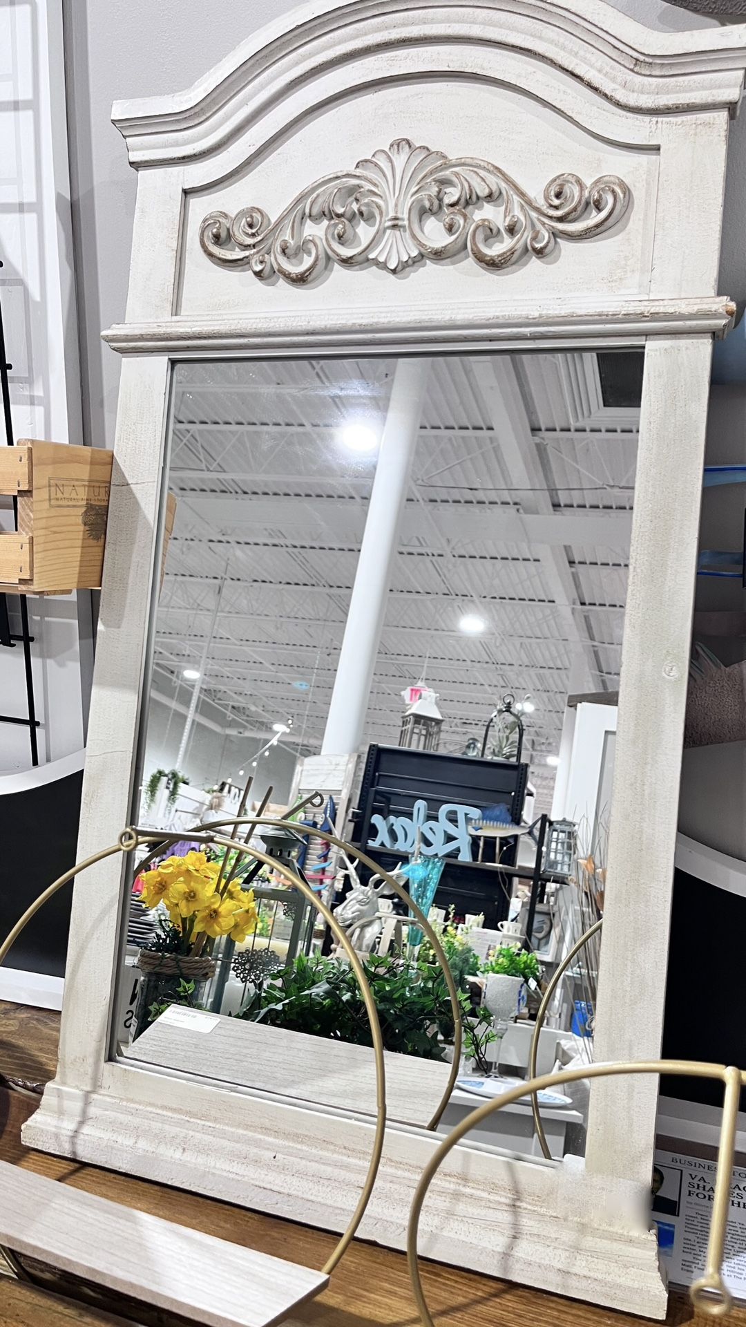 PRETTY MIRROR / NEW / 24 IN WIDE / 36 TALL 