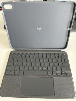 Logitech Combo Touch Detachable keyboard