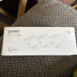 Smart sockets by Gosuna