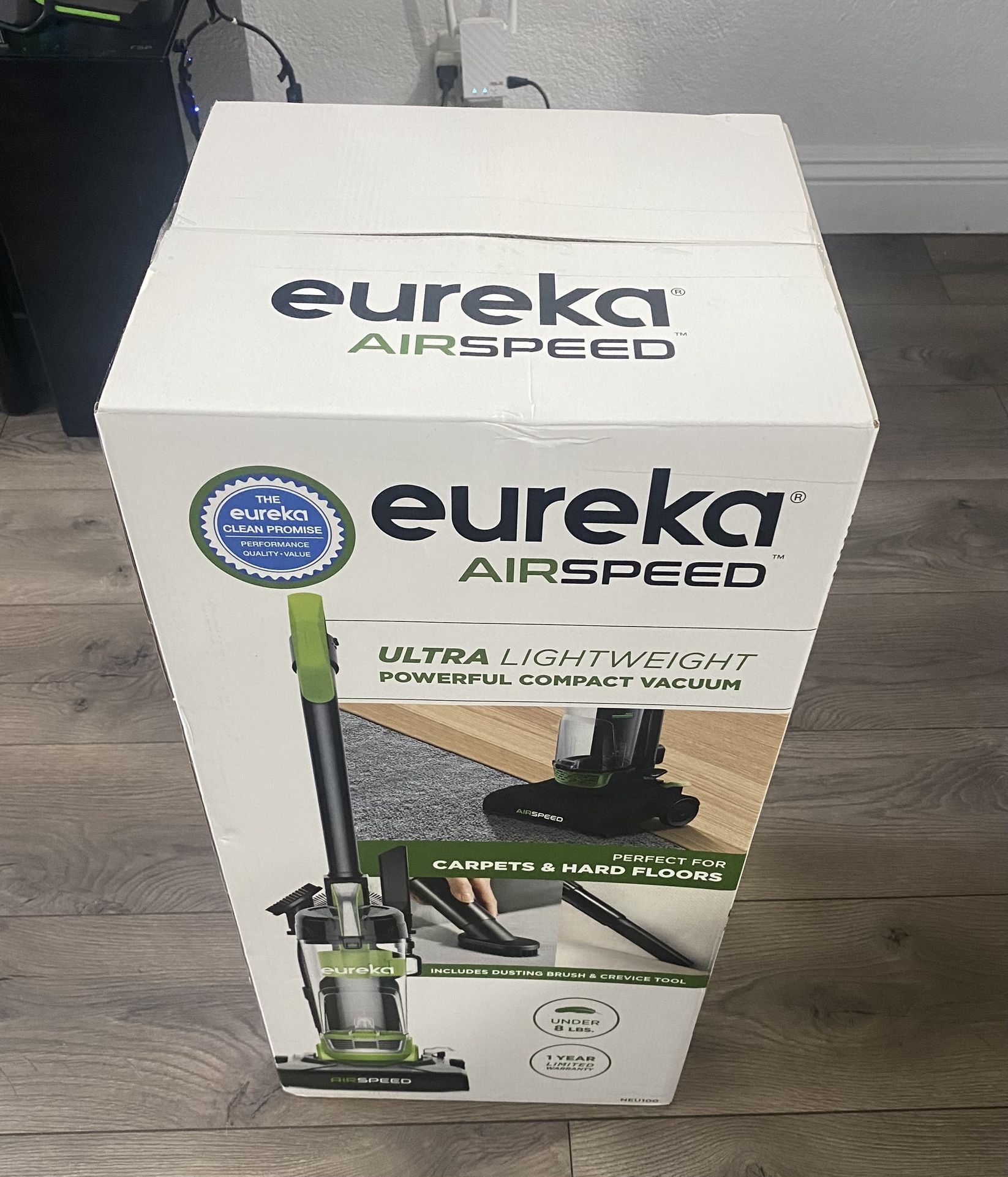 Eureka Airspeed Bagless Upright Vacuum Cleaner, NEU100 for Sale in Las