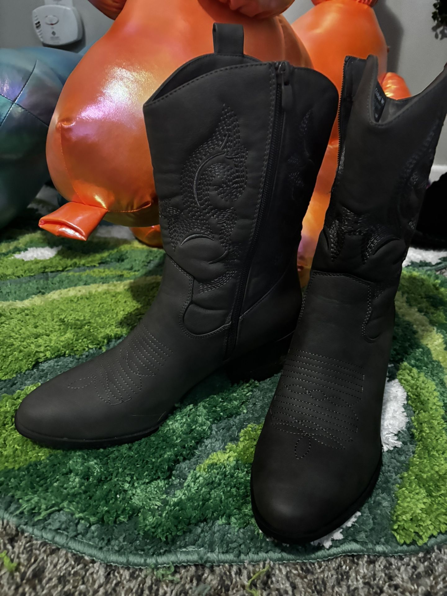 Woman Cowgirl Boots