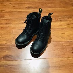 Work Boots Size 8 Men Like New Brand Dr Marten’s 