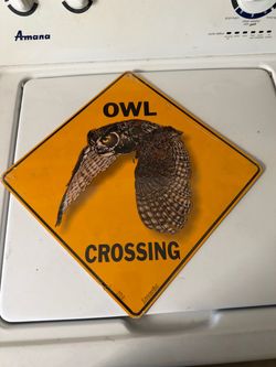 Owl Crossing Metal Novelty Sign new in plastic