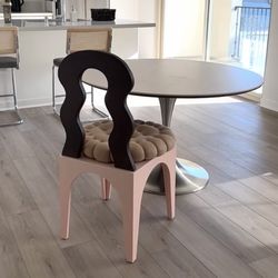 Designer-Style Accent Chair — Modern Wave Design