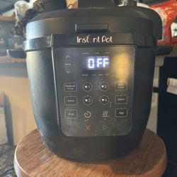 Instant Pot - RIO 6QT Multi-Cooker 