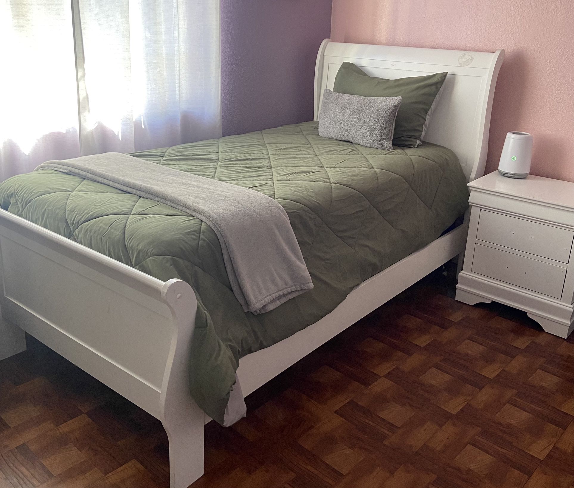 Twin Bed With Nightstand And Dresser 