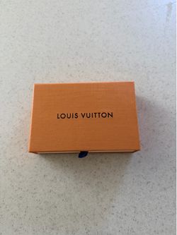 L-V bracelet
