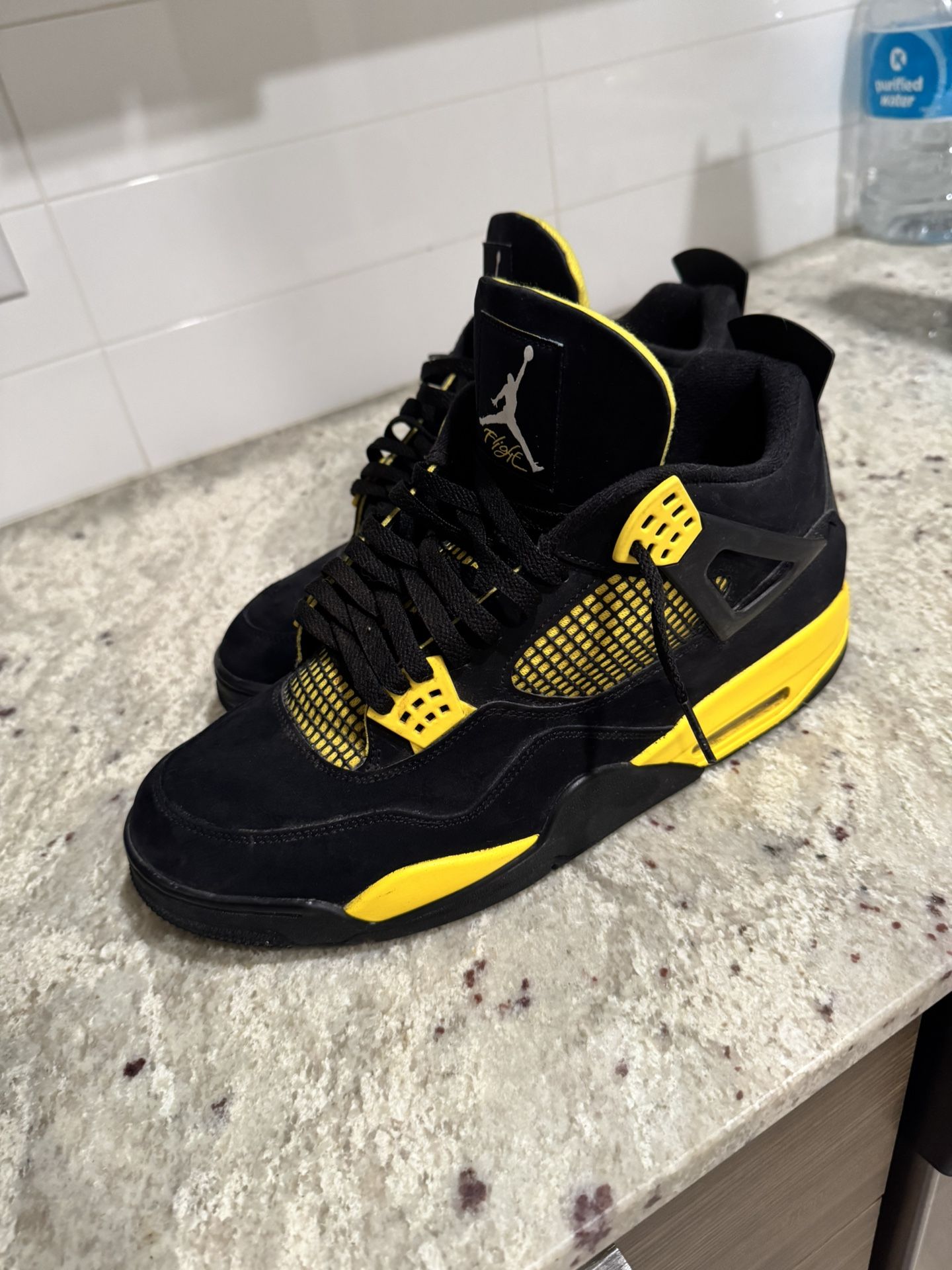Air Jordan 4 “Thunder”Size 13 Men