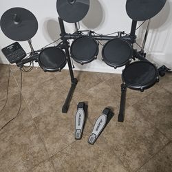 Alesis electric drum set LIKE NEW
