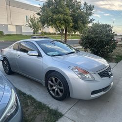 2008 Nissan Altima se coupe - MANUAL RARE