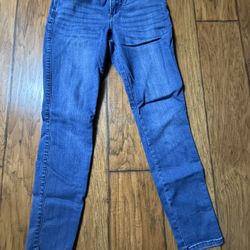 Guess skinny jeans  Size 28  Smoke free home  Very good condition
