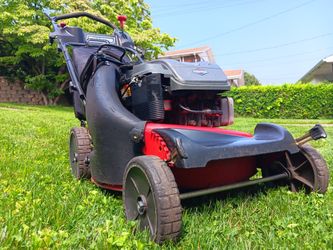 Snapper 21" Hi-Vac RWD Self-Propelled Lawn Mower