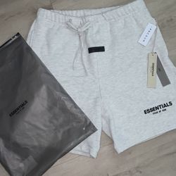 light oat essentials shorts