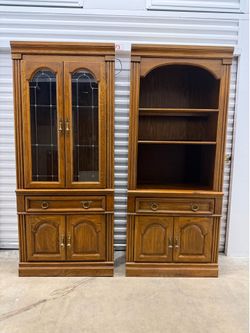 Set of 2 tall cabinets