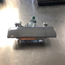 1987 Mazda B2200 Tailgate Handle