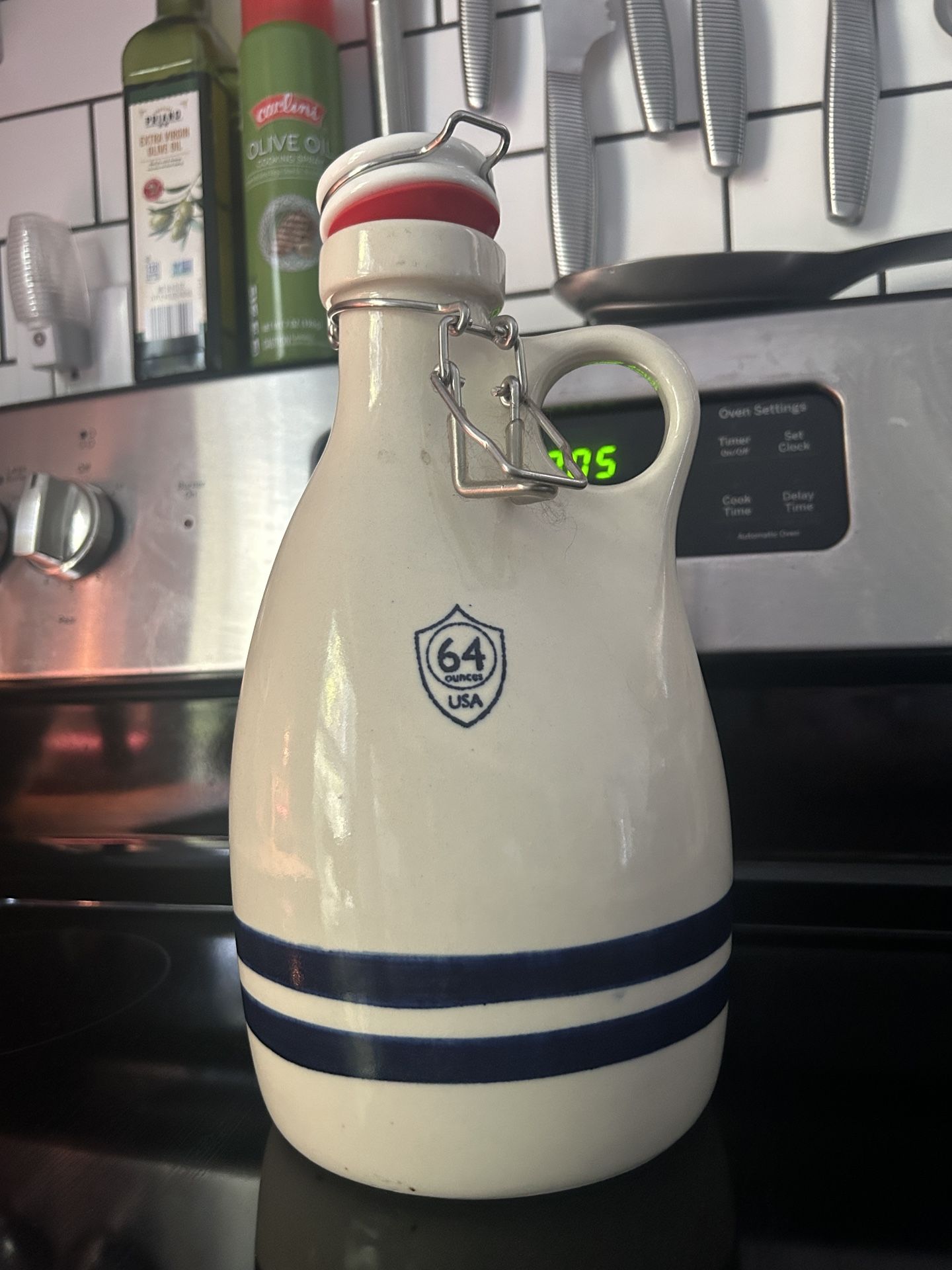 Vintage 64 oz Ohio Stoneware Beer Growler