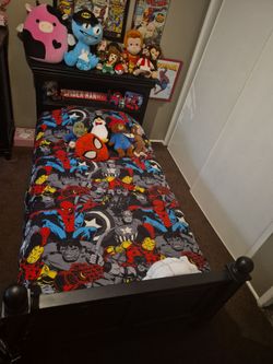 Black Wood Twin Size Bed w/Mattress and Headboard w/Shelf & Footboard